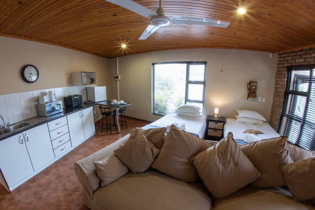Meransha Self Catering Cc Walvis Bay Exterior photo