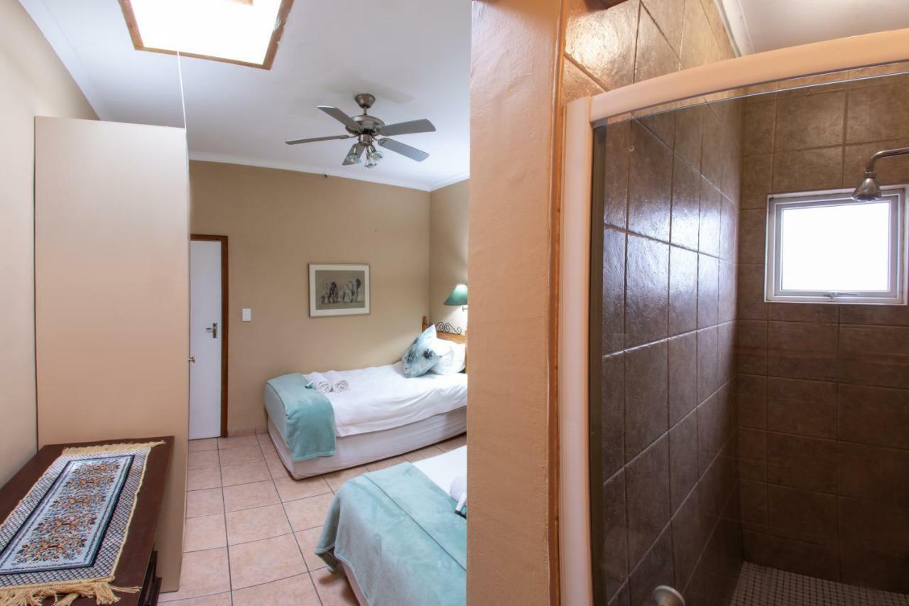 Meransha Self Catering Cc Walvis Bay Exterior photo